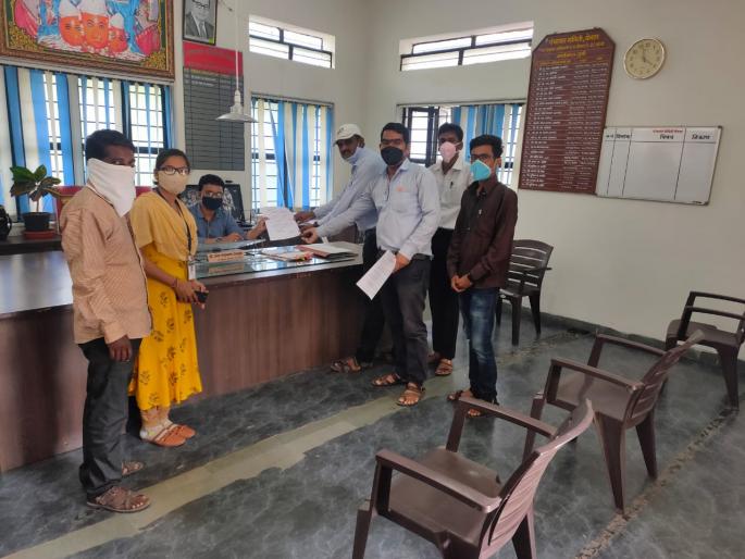 The mace on the job of the staff in Umed Acting | उमेद अभिनयातील कर्मचाऱ्यांच्या नोकरीवर गदा The mace on the job of the staff in Umed Acting | उमेद अभिनयातील कर्मचाऱ्यांच्या नोकरीवर गदा