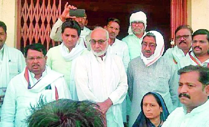 The Congress Committee knew the reality of drought | काँग्रेसच्या समितीने जाणले दुष्काळाचे वास्तव