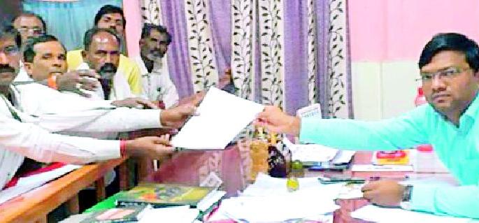 Due to crushing of ballast, devastated 100-acre crop | गिट्टी क्रेशरमुळे शंभर एकरातील पीक उद्ध्वस्त