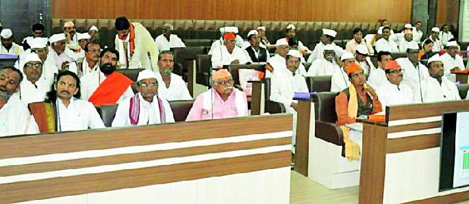 Saint, Mahant will make cleanliness of the district | संत, महंत जिल्ह्यात करणार स्वच्छतेचा जागर Saint, Mahant will make cleanliness of the district | संत, महंत जिल्ह्यात करणार स्वच्छतेचा जागर