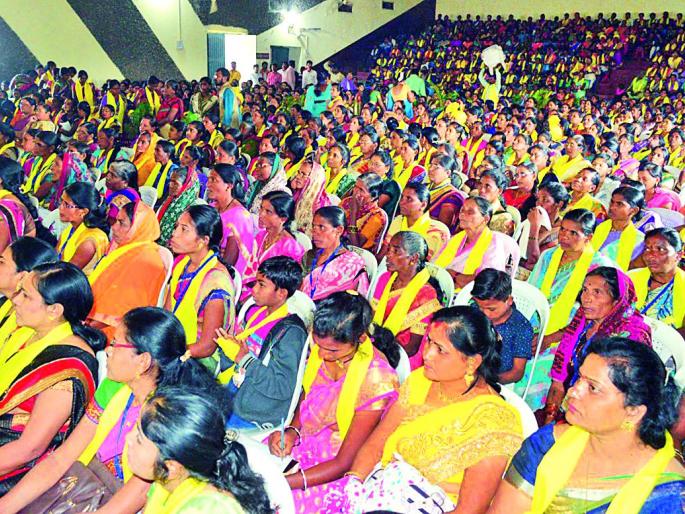 Women are not half-aged; 'Complete' co-operatives | स्त्री अर्धांगिणी नव्हे ‘कम्प्लीट’ सहकारी Women are not half-aged; 'Complete' co-operatives | स्त्री अर्धांगिणी नव्हे ‘कम्प्लीट’ सहकारी