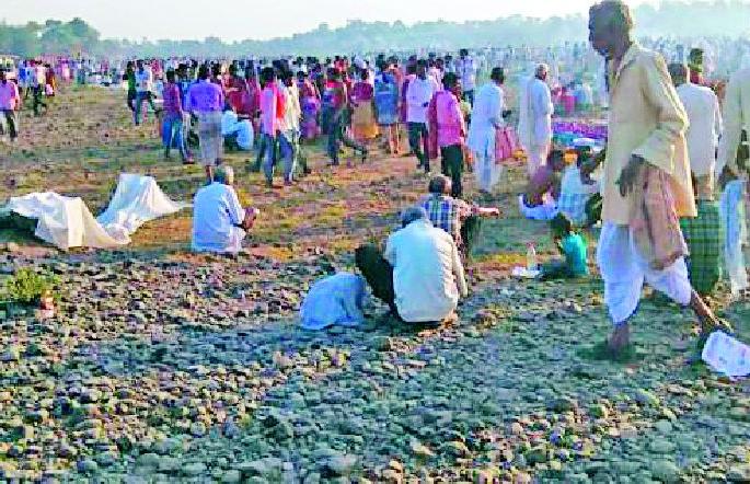 Deprived of tribal wandering facilities | आदिवासींची पंढरी जागजई सुविधांपासून वंचित