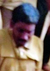 The accused jumped from the first mall of the court | आरोपीने मारली न्यायालयाच्या पहिल्या माळ्यावरून उडी The accused jumped from the first mall of the court | आरोपीने मारली न्यायालयाच्या पहिल्या माळ्यावरून उडी