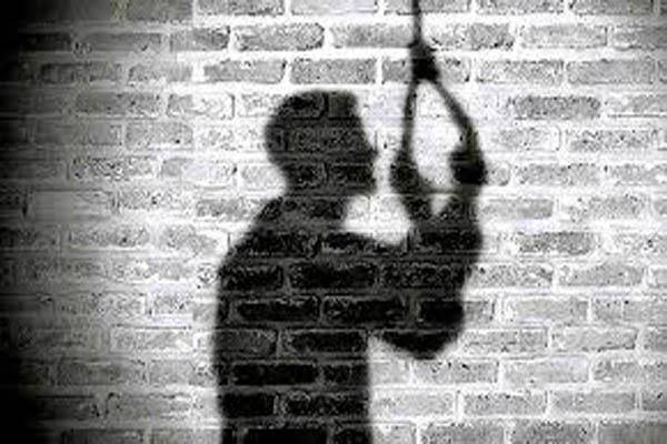 Young man commits suicide due to trivial marriage; incident in Bhosari | ठरलेले लग्न किरकोळ कारणावरून मोडल्याने तरुणाची आत्महत्या;भोसरीतील घटना  Young man commits suicide due to trivial marriage; incident in Bhosari | ठरलेले लग्न किरकोळ कारणावरून मोडल्याने तरुणाची आत्महत्या;भोसरीतील घटना