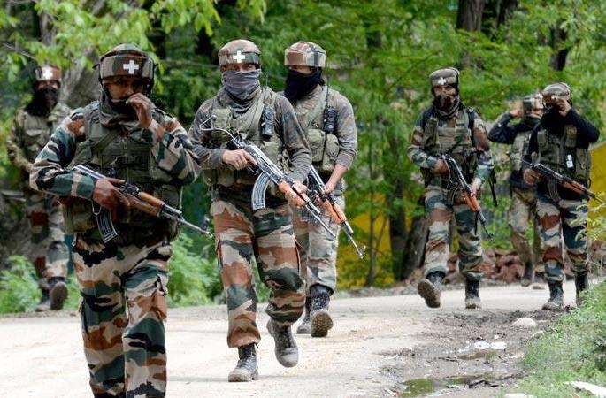 Young people filed for military recruitment rumors | लष्कर भरतीच्या अफवेमुळे तरुण दाखल Young people filed for military recruitment rumors | लष्कर भरतीच्या अफवेमुळे तरुण दाखल