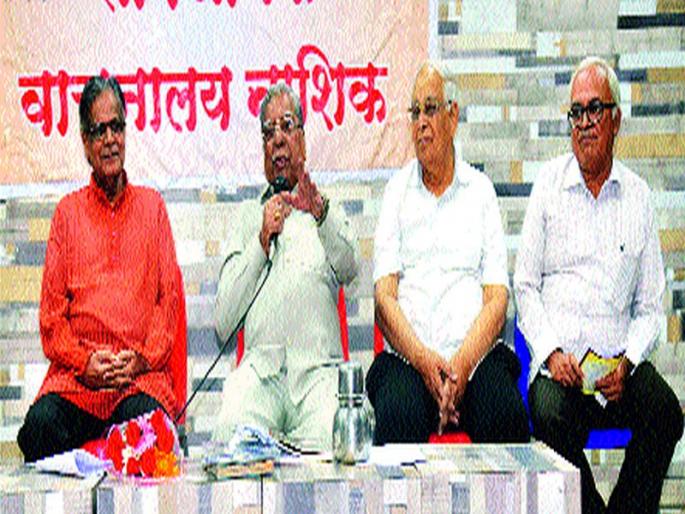 Lovable history of Nashik: flags | नाशिकला देदीप्यमान इतिहास : झेंडे Lovable history of Nashik: flags | नाशिकला देदीप्यमान इतिहास : झेंडे