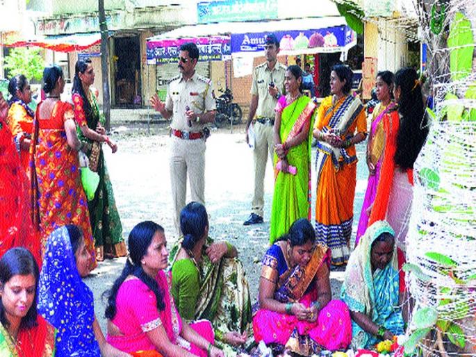 Precautions to women from police | पोलिसांकडून महिलांना सावधगिरीचा इशारा Precautions to women from police | पोलिसांकडून महिलांना सावधगिरीचा इशारा