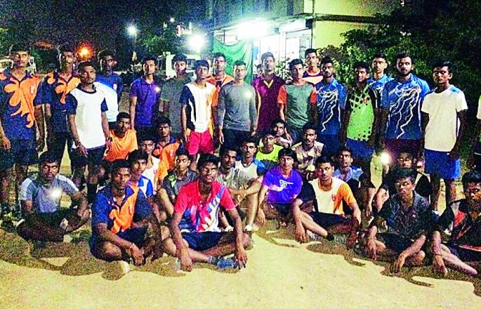 Insects in Student's food; Nagpur sports academy | विद्यार्थ्यांच्या जेवणात सोंडे; नागपुरातल्या क्रीडा प्रबोधिनीतील प्रकार