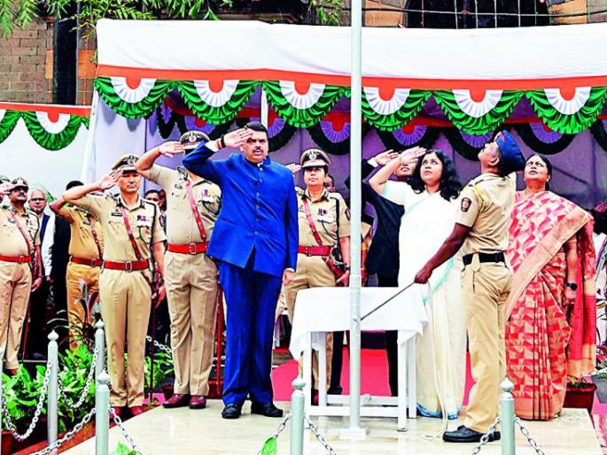 Provide electricity subsidy to industries in Vidarbha; Devendra Fadnavis' announcement | विदर्भातील उद्योगांना वीज सबसिडी देणार; देवेंद्र फडणवीस यांची घोषणा Provide electricity subsidy to industries in Vidarbha; Devendra Fadnavis' announcement | विदर्भातील उद्योगांना वीज सबसिडी देणार; देवेंद्र फडणवीस यांची घोषणा