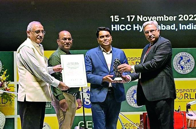 Awarded 'JioSmart India Excellence' to Nagpur Municipal Corporation | नागपूर मनपाला 'जिओस्मार्ट इंडिया एक्सलन्स'चा पुरस्कार