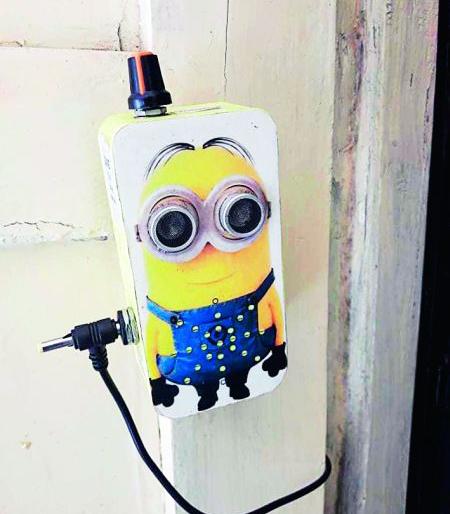 Now the awareness device will say, "Wear a mask, sanitize your hands". | आता 'अवेअरनेस डिव्हाईस' सांगेल, "मास्क लावा, हात सॅनिटाईज करा".. सार्वजनिक ठिकाणी होणार वापर