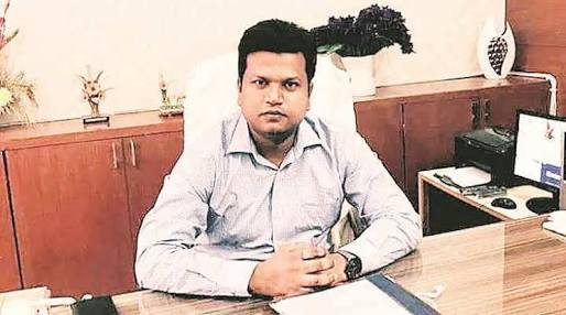 Transfer continues! Transfer of Pune District Collector Naval Kishor Ram | बदल्यांचा धडाका सुरूच..! पुण्याचे जिल्हाधिकारी नवल किशोर राम यांची बदली Transfer continues! Transfer of Pune District Collector Naval Kishor Ram | बदल्यांचा धडाका सुरूच..! पुण्याचे जिल्हाधिकारी नवल किशोर राम यांची बदली
