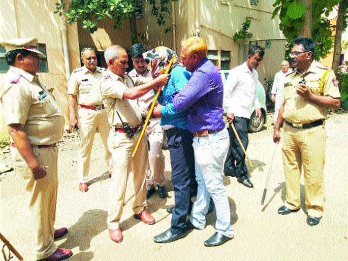  The scandal broke out in Rajsarathi | ‘राजसारथी’मधील घरफोडीचा डाव उधळला