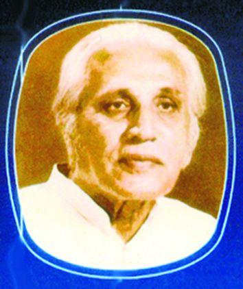 Nagpur Municipal Corporation makes silly mistakes about Raja Badhe | राजा बढेंच्या लौकिकाला नागपूर मनपाचे गालबोट Nagpur Municipal Corporation makes silly mistakes about Raja Badhe | राजा बढेंच्या लौकिकाला नागपूर मनपाचे गालबोट