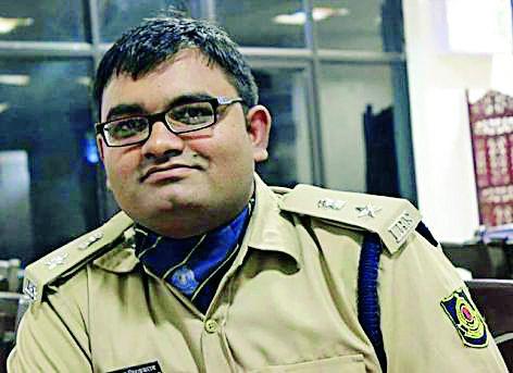 GST Deputy Commissioner arrested for taking bribe; Action in Amravati of CBI, ACB, Nagpur | जीएसटी उपायुक्तांना लाच घेताना अटक; नागपूर सीबीआय, एसीबीची अमरावतीत कारवाई GST Deputy Commissioner arrested for taking bribe; Action in Amravati of CBI, ACB, Nagpur | जीएसटी उपायुक्तांना लाच घेताना अटक; नागपूर सीबीआय, एसीबीची अमरावतीत कारवाई