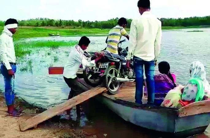 Independence Day 2018; When the rays of freedom will reach Kigisarraa in Nagpur district? | Independence Day 2018; नागपूर जिल्ह्यातील ‘किरंगीसर्रा’त कधी पोहोचतील स्वातंत्र्याची किरणे ? Independence Day 2018; When the rays of freedom will reach Kigisarraa in Nagpur district? | Independence Day 2018; नागपूर जिल्ह्यातील ‘किरंगीसर्रा’त कधी पोहोचतील स्वातंत्र्याची किरणे ?