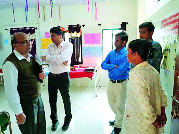 Is 'Digital Village' or 'Dish Village' in Amravati? | अमरावतीत ‘डिजिटल व्हिलेज’ आहे की ‘डस्ट व्हिलेज’ ? Is 'Digital Village' or 'Dish Village' in Amravati? | अमरावतीत ‘डिजिटल व्हिलेज’ आहे की ‘डस्ट व्हिलेज’ ?