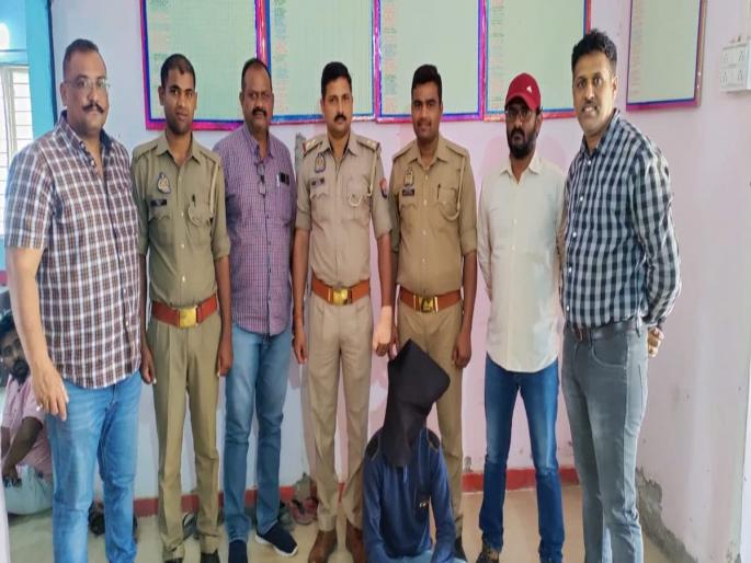 Accused absconding in the crime of murder since 7 years arrested from Uttar Pradesh | ७ वर्षापासून खुनाच्या गुन्ह्यातील फरार आरोपीला उत्तर प्रदेशातून अटक Accused absconding in the crime of murder since 7 years arrested from Uttar Pradesh | ७ वर्षापासून खुनाच्या गुन्ह्यातील फरार आरोपीला उत्तर प्रदेशातून अटक
