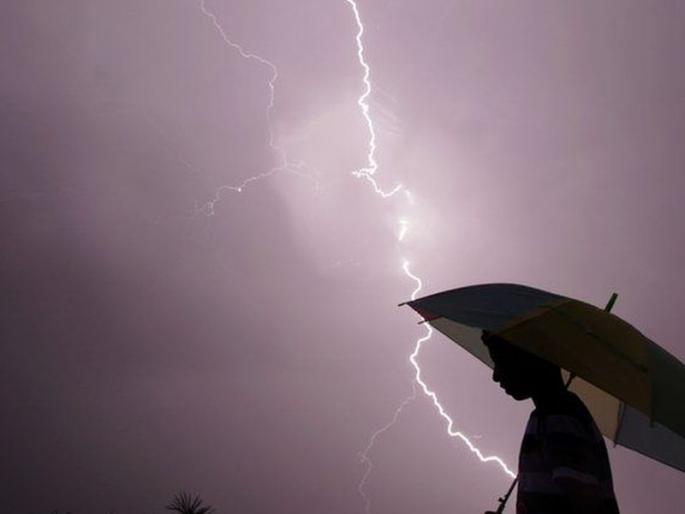 16-year-old dies after being struck by lightning | अंगावर वीज कोसळून १६ वर्षीय युवकाचा मृत्यू 16-year-old dies after being struck by lightning | अंगावर वीज कोसळून १६ वर्षीय युवकाचा मृत्यू