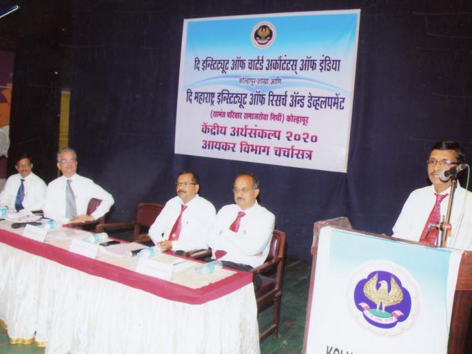 Options for taxpayers to decide their own financial future: CA Sanjay Vonbatte | करदात्यांना स्वत:चे आर्थिक भवितव्य ठरविण्याचे पर्याय : सीए संजय व्हनबट्टे  Options for taxpayers to decide their own financial future: CA Sanjay Vonbatte | करदात्यांना स्वत:चे आर्थिक भवितव्य ठरविण्याचे पर्याय : सीए संजय व्हनबट्टे