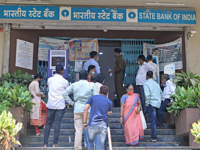 The manager scolded the manager of Anbank | अन् बँकेच्या व्यवस्थापकाला आयुक्तांनी खडसावले The manager scolded the manager of Anbank | अन् बँकेच्या व्यवस्थापकाला आयुक्तांनी खडसावले