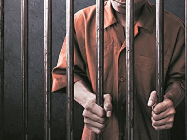 Five people die every day in police custody in the country | देशात पोलीस कोठडीत रोज 5 जणांचा झाला मृत्यू Five people die every day in police custody in the country | देशात पोलीस कोठडीत रोज 5 जणांचा झाला मृत्यू