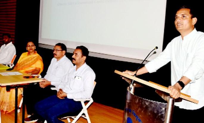 'Startup' initiative is a platform for young entrepreneurs | ‘स्टार्टअप’ उपक्रम युवा उद्योजकांसाठी व्यासपीठ 'Startup' initiative is a platform for young entrepreneurs | ‘स्टार्टअप’ उपक्रम युवा उद्योजकांसाठी व्यासपीठ