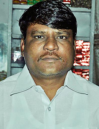 Gundsar murder case: Congress leader's murder | गुंडांनी केला काँग्रेस नेत्याचा खून Gundsar murder case: Congress leader's murder | गुंडांनी केला काँग्रेस नेत्याचा खून