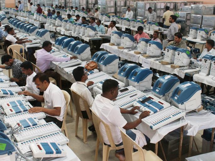 Kolhapur: Voting in Varanasi, polling of 1 lakh 68 thousand voters | कोल्हापूर :‘व्हीव्हीपॅट’द्वारे झाले १ लाख ६८ हजार अभिरूप मतदान