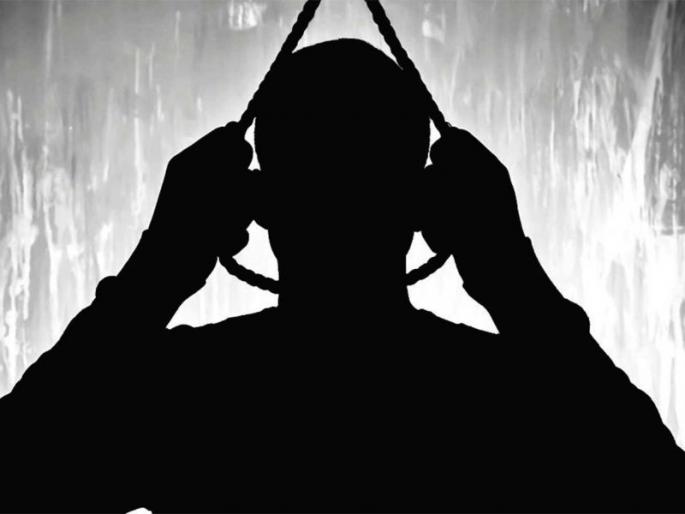She held the life of her suicidal husband, not her legs! | आत्महत्या करणाऱ्या पतीचे तिने पाय नव्हे, धरून ठेवले प्राण! She held the life of her suicidal husband, not her legs! | आत्महत्या करणाऱ्या पतीचे तिने पाय नव्हे, धरून ठेवले प्राण!