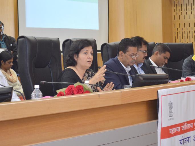 The loan will be informed to the farmers | कर्जमुक्तीची माहिती शेतकऱ्यांना देणार The loan will be informed to the farmers | कर्जमुक्तीची माहिती शेतकऱ्यांना देणार