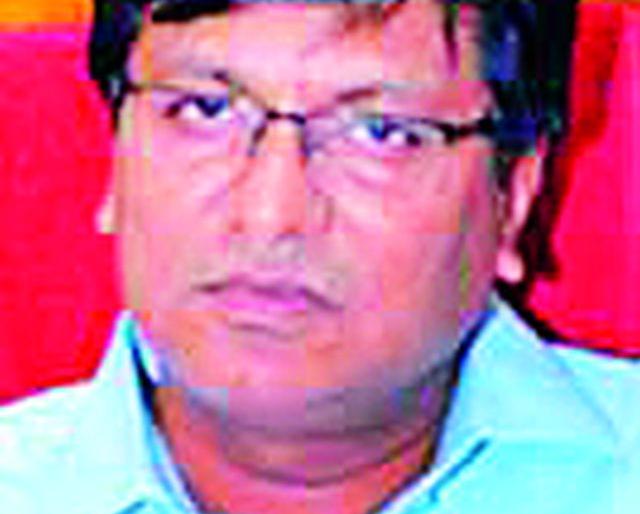 Exercise on a Low Manpower; In charge | अल्प मनुष्यबळावर कसरत; प्रभारींवर मदार Exercise on a Low Manpower; In charge | अल्प मनुष्यबळावर कसरत; प्रभारींवर मदार