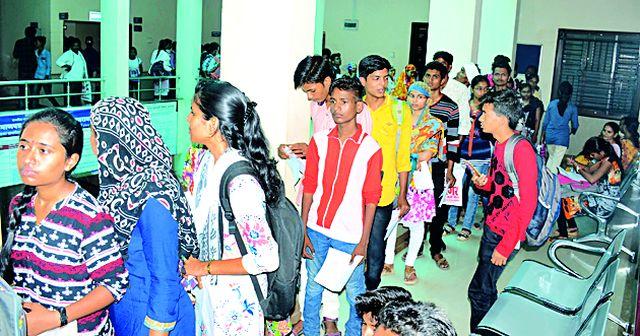 Now the validity certificate is mandatory for admission | आता प्रवेशासाठी जात वैधता प्रमाणपत्र अनिवार्य Now the validity certificate is mandatory for admission | आता प्रवेशासाठी जात वैधता प्रमाणपत्र अनिवार्य