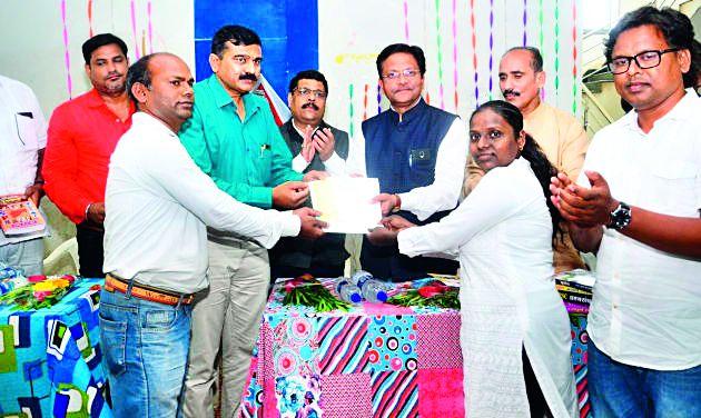 The University accepted Social Responsibility | विद्यापीठाने स्वीकारले सामाजिक दायित्व The University accepted Social Responsibility | विद्यापीठाने स्वीकारले सामाजिक दायित्व