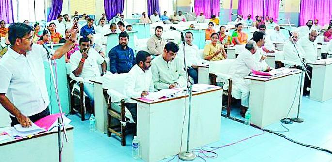 The General Assembly is silent on the proposal of Priyadarshini Market | प्रियदर्शिनी मार्केटच्या प्रस्तावावर आमसभेत घमासान