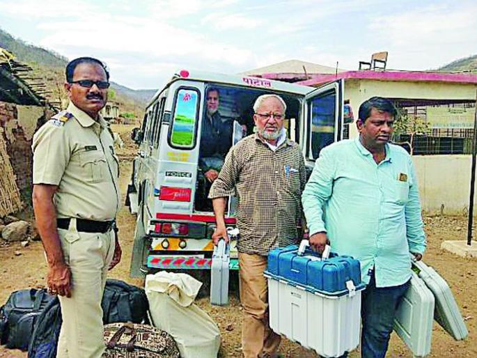 Lok Sabha Election 2019; Squad leaves for 134 polling stations in Melghat | Lok Sabha Election 2019; मेळघाटातील १३४ मतदान केंद्रांंवर पथके रवाना
