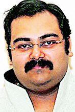 Pote's election and disclosure of Gadkari's son | पोटेंची निवडणूक अन् गडकरीपुत्राचा खुलासा