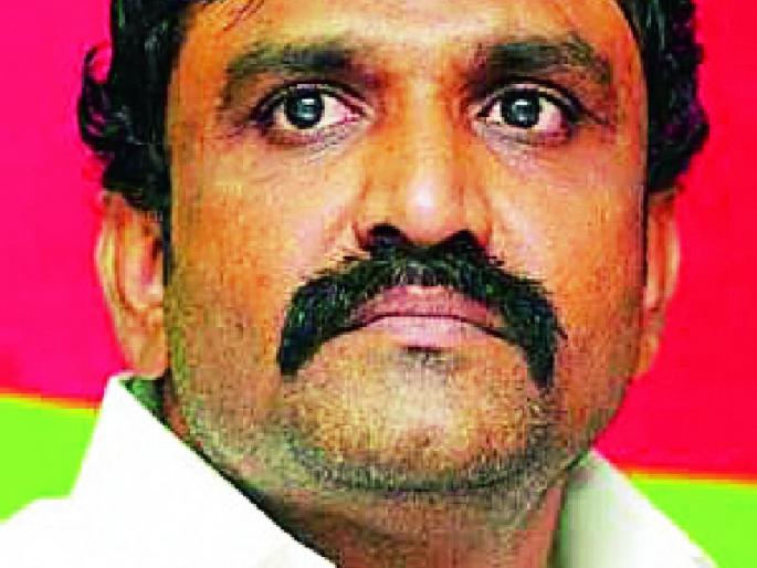 Notorious Santosh Ambkar's cell in Amravati court | कुख्यात संतोष आंबेकरची अमरावती न्यायालयात पेशी Notorious Santosh Ambkar's cell in Amravati court | कुख्यात संतोष आंबेकरची अमरावती न्यायालयात पेशी