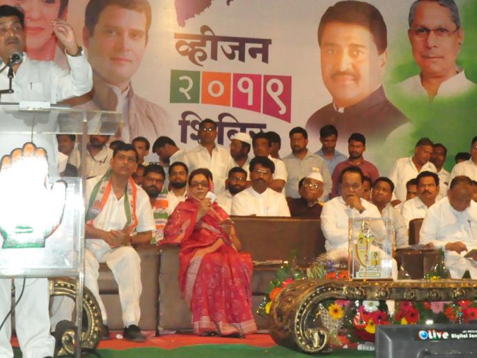 State government fails at all- Ashok Chavan | राज्य सरकार सर्वस्तरावर अपयशी- अशोक चव्हाण State government fails at all- Ashok Chavan | राज्य सरकार सर्वस्तरावर अपयशी- अशोक चव्हाण