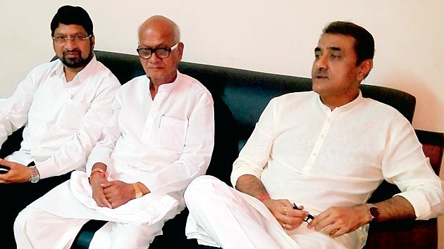 Ignore the burning problems of the district | जिल्ह्यातील ज्वलंत समस्यांकडे दुर्लक्ष