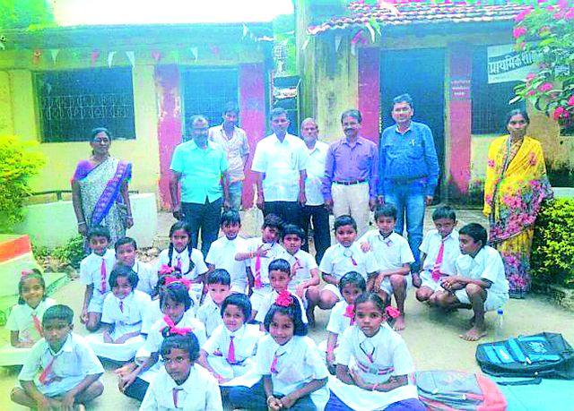 Two classrooms will be available at the school of Waghbodi | वाघबोडीच्या शाळेला मिळणार दोन वर्गखोल्या Two classrooms will be available at the school of Waghbodi | वाघबोडीच्या शाळेला मिळणार दोन वर्गखोल्या