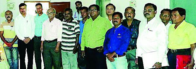 Journalist's day in district journalist's house | जिल्हा मराठी पत्रकार भवनात पत्रकार दिन