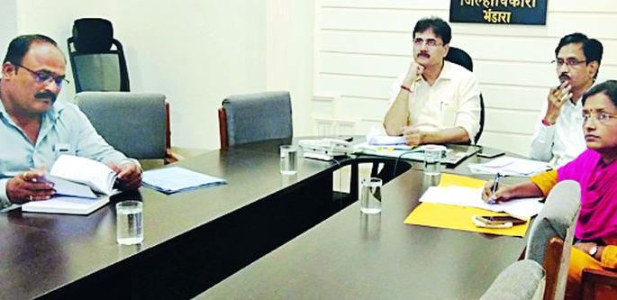 Celebrate the plastic-free Diwali with the public | लोकसहभागातून प्लास्टिकमुक्त दिवाळी साजरी करा Celebrate the plastic-free Diwali with the public | लोकसहभागातून प्लास्टिकमुक्त दिवाळी साजरी करा