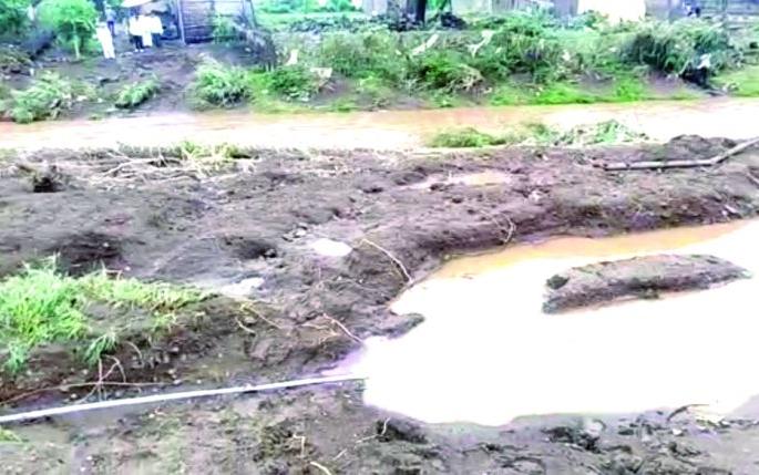 2175 farmers waiting for help from heavy rains | अतिवृष्टीच्या मदतीची २१७५ शेतकऱ्यांना प्रतीक्षा 2175 farmers waiting for help from heavy rains | अतिवृष्टीच्या मदतीची २१७५ शेतकऱ्यांना प्रतीक्षा