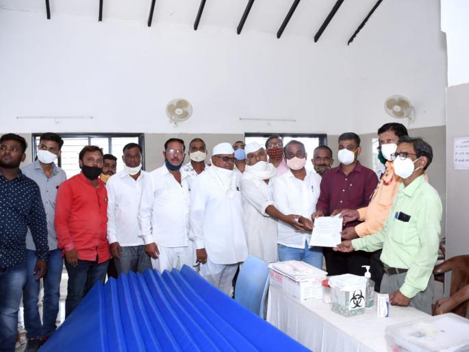 Social commitment by visiting beds and mattresses | बेड, गाद्या भेट देऊन जपली सामाजिक बांधिलकी Social commitment by visiting beds and mattresses | बेड, गाद्या भेट देऊन जपली सामाजिक बांधिलकी