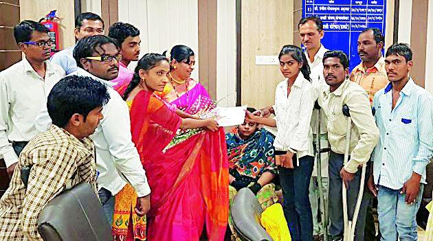 Divya Kalyan fund fund written | दिव्यांग कल्याणाचा निधी अर्खचित