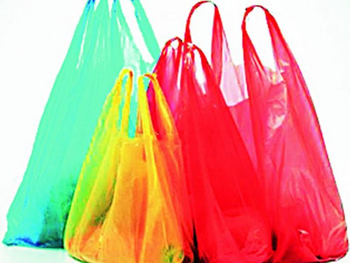 The neglect of the corporation for the use of plastic bags | प्लास्टिक पिशव्यांच्या वापराकडे मनपाचे दुर्लक्ष The neglect of the corporation for the use of plastic bags | प्लास्टिक पिशव्यांच्या वापराकडे मनपाचे दुर्लक्ष