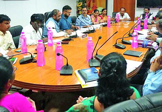 Do not bargain for loan | कर्जासाठी अडवणूक करू नका Do not bargain for loan | कर्जासाठी अडवणूक करू नका