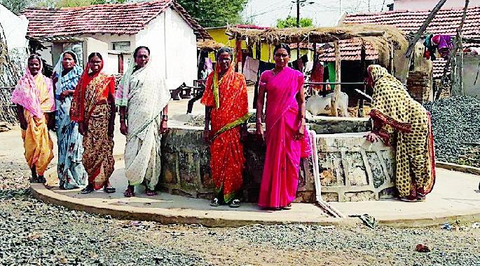 For the first time in 56 years, there were wells | ५६ वर्षांत पहिल्यांदाच विहिरी आटल्या For the first time in 56 years, there were wells | ५६ वर्षांत पहिल्यांदाच विहिरी आटल्या