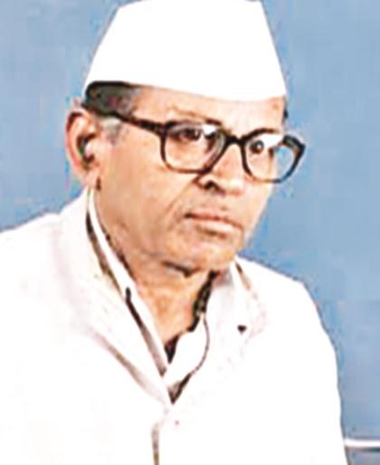 Researcher filled with thoughts of Maharishi Shinde | महर्षी शिंदे यांच्या विचाराने भारावलेला संशोधक Researcher filled with thoughts of Maharishi Shinde | महर्षी शिंदे यांच्या विचाराने भारावलेला संशोधक